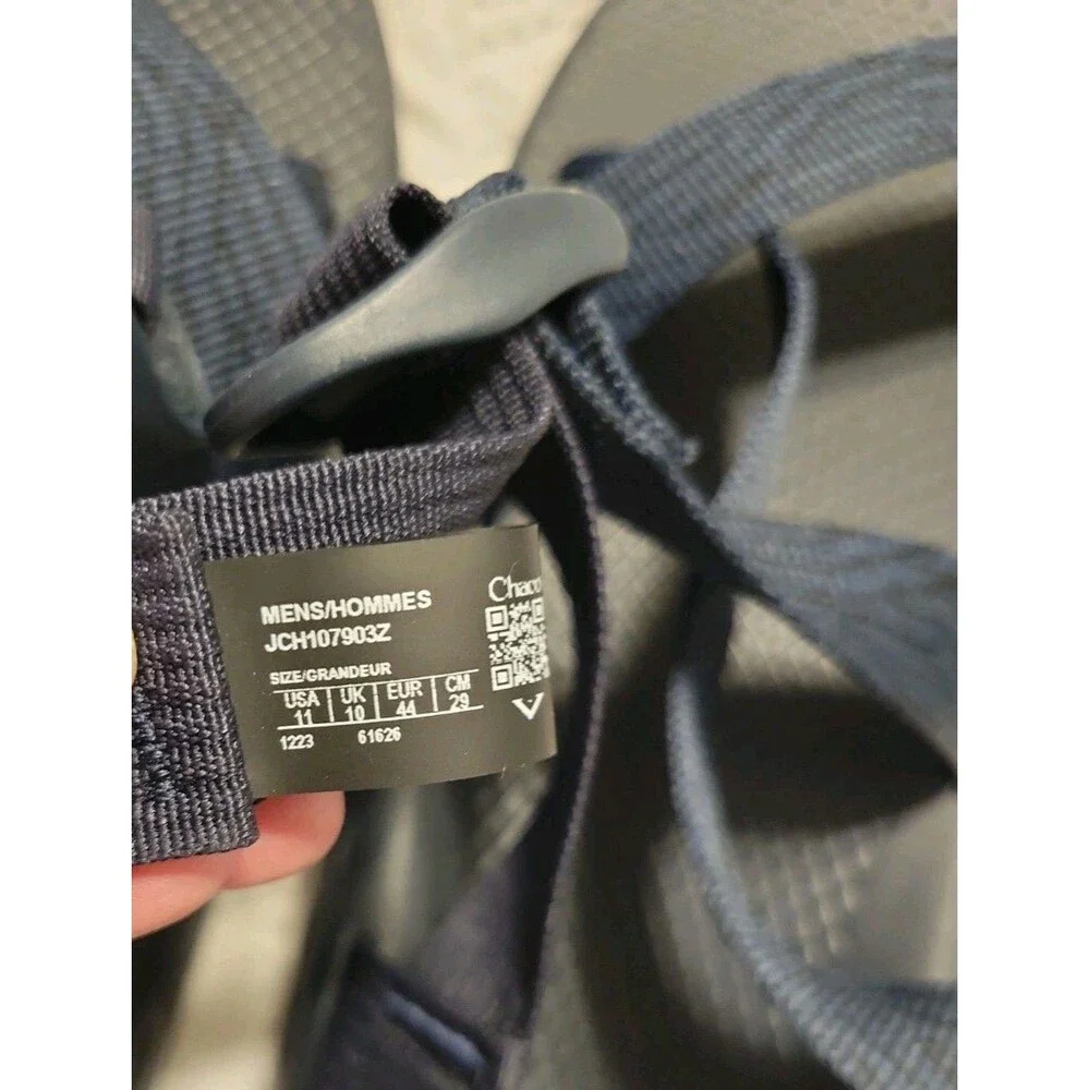 Chaco® Men's 11 M Z/Cloud Adjustable Strap Cushioned Sandal in Serpent Navy NWOT